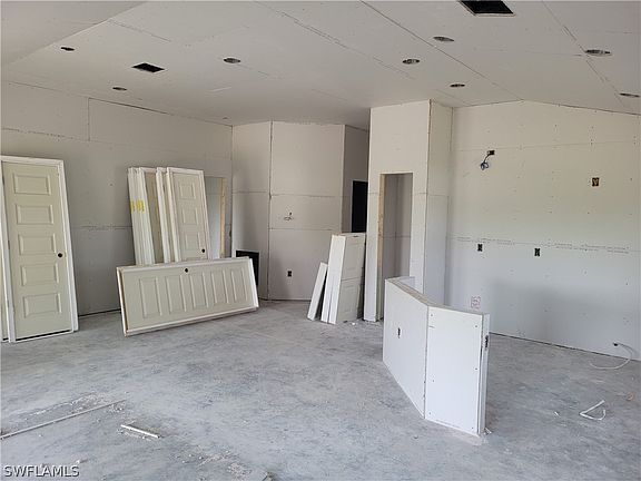 3rd image of 1317 S Gator Circle Cpe