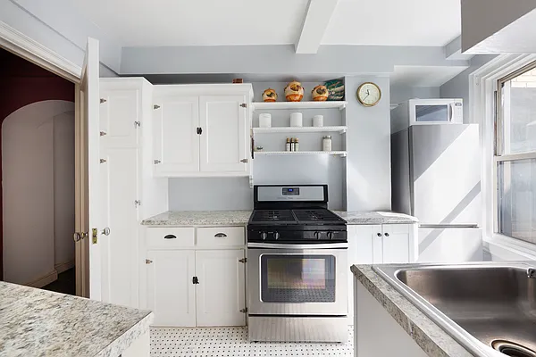 Sold by Compass | media 4