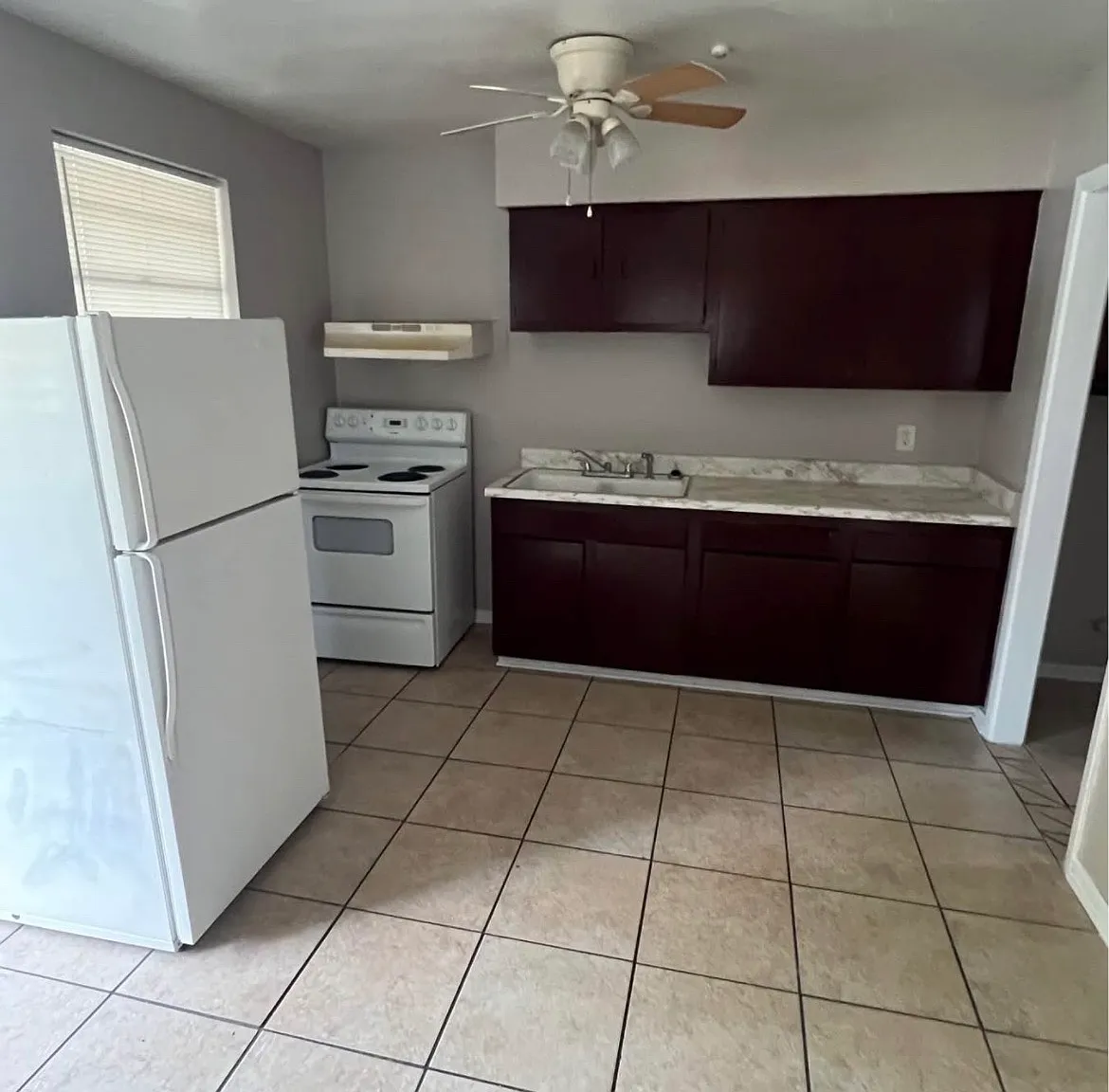209 Central Ave — Photo 2
