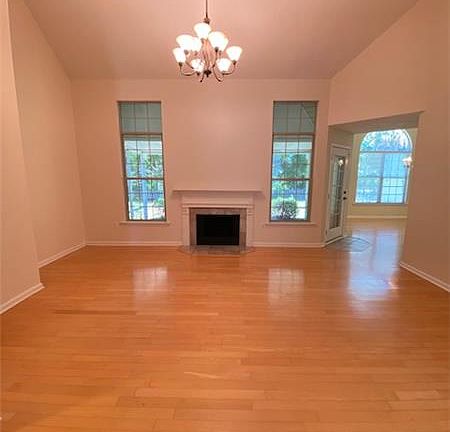 5th image of 127 Mary Musgrove Dr