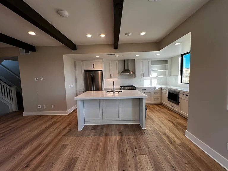 1016 Palmaria Ct — Photo 3
