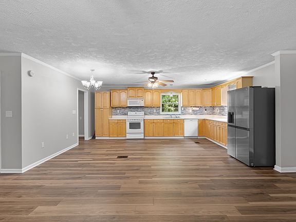 4th image of 441 Cohutta Beaverdale Rd