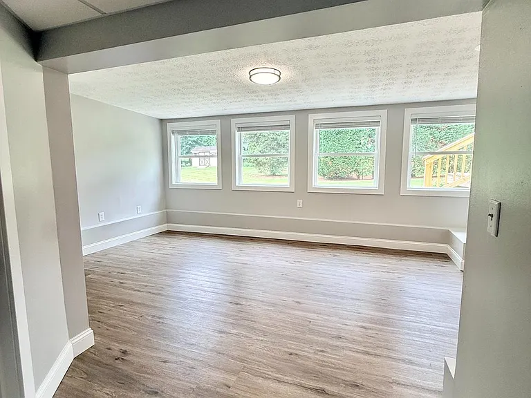 30 Ursinus Ave — Photo 19