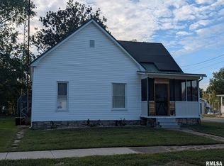 405 S State St, Christopher, IL 62822