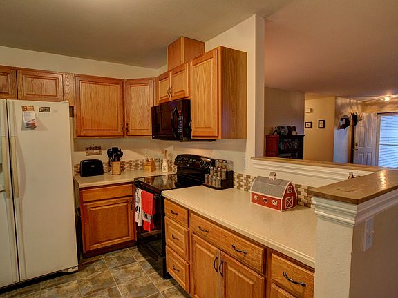 4th image of 405 Ozzie St NW