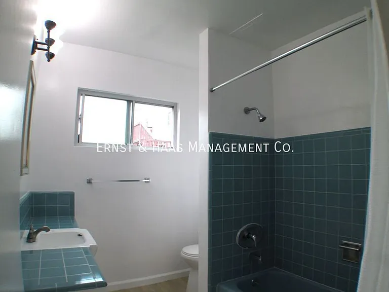 2735 E Broadway #3 — Photo 17