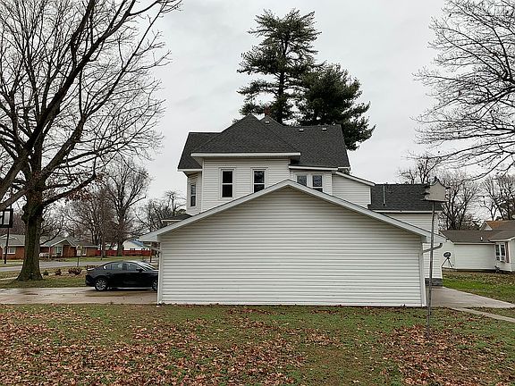 2nd image of 410 King Ave