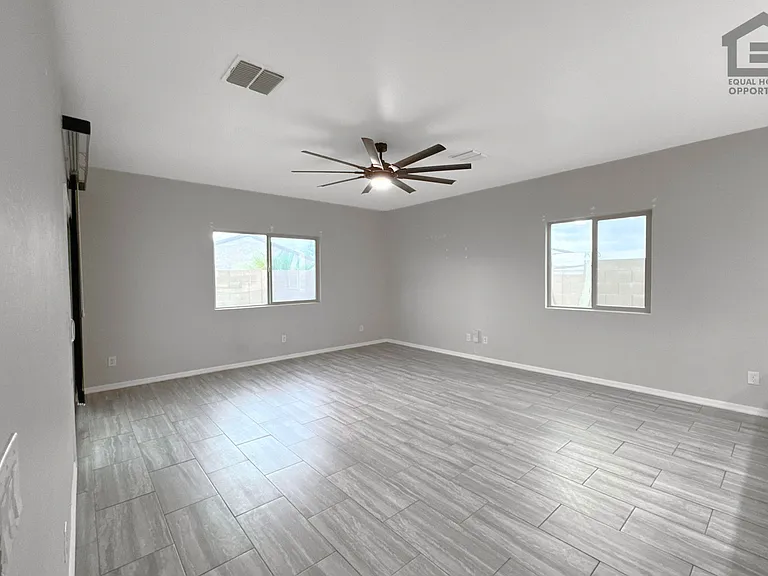 12731 W Myrtle Ave — Photo 20