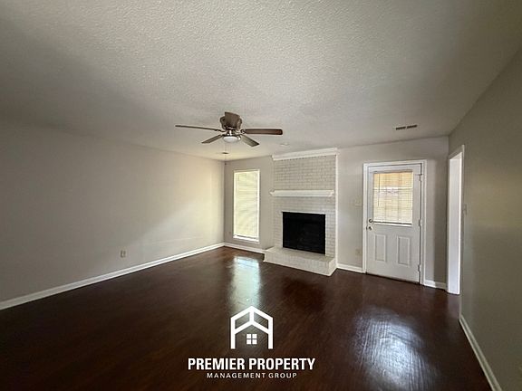3rd image of 2125 Pillsbury Pl