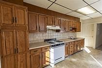 5th image of 446 Nevin St