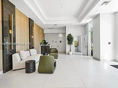 360 Condo B — Photo 4
