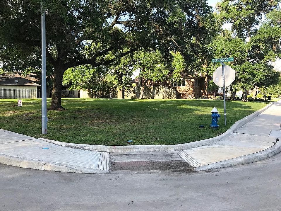 1st image of 9307 Cliffwood Dr