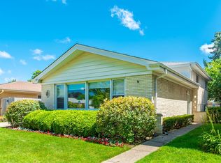 8841 Major Ave, Morton Grove, IL 60053