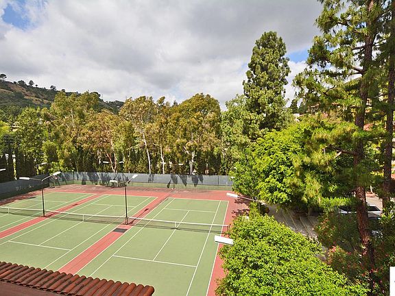 4th image of 2700 Cahuenga Blvd E #E-4214
