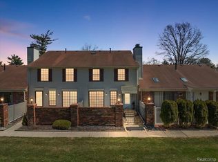 38573 Golfview Dr W, Clinton Township, MI 48038