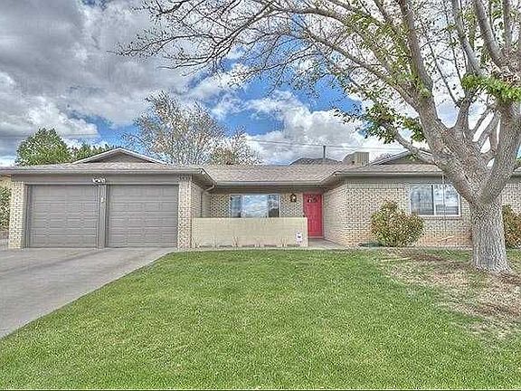 2nd image of 3532 Yosemite Dr NE