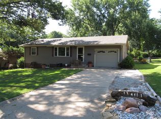 1623 SW 27th St, Topeka, KS 66611