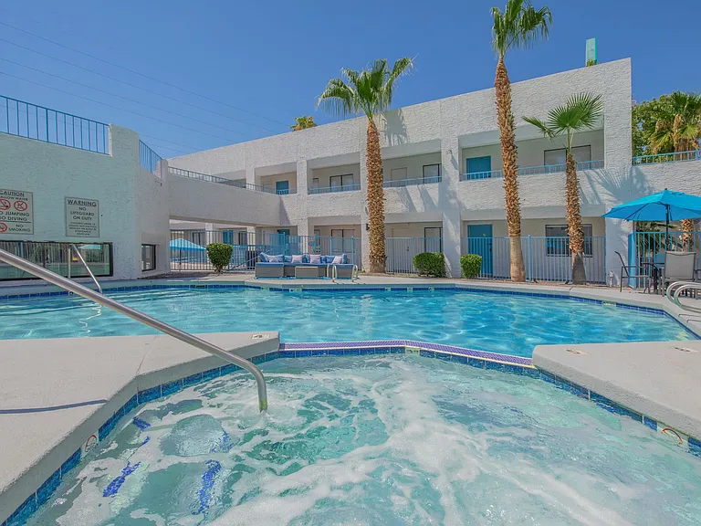 The Molino Apartments — Photo 12