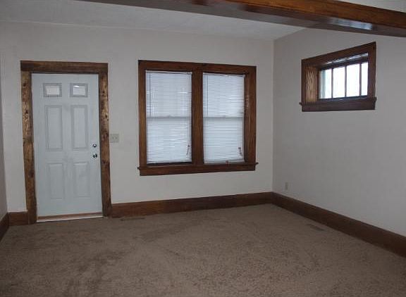 4th image of 681 Farrington St