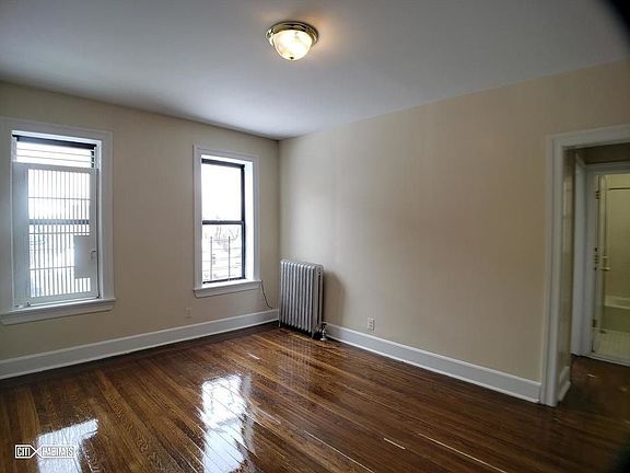 2nd image of 2741 Sedgwick Ave APT 2C