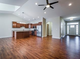 2701 Tobacco Rd APT B, Manhattan, KS 66503