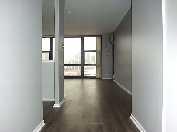 2nd image of 2605 S Indiana Ave Unit 1804