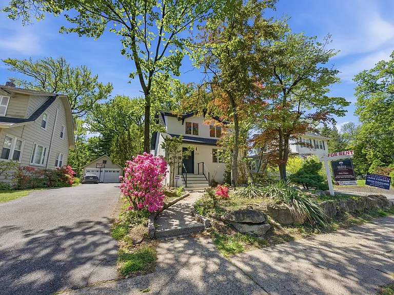 232 Riveredge Rd — Photo 38