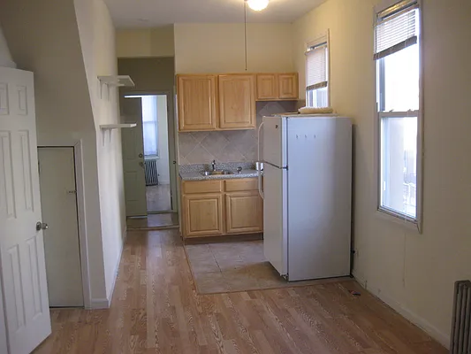 Rented by Blue Egg Realty Corp | media 27