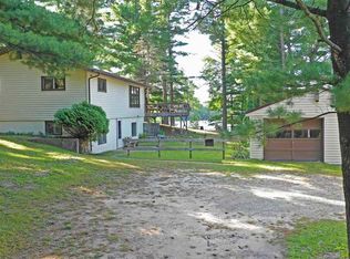 N1206 Akron Rd, Waupaca, WI 54981