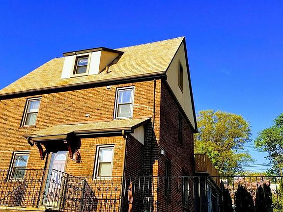 3rd image of 682 Metropolitan Ave