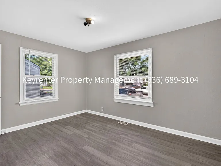 6317 Abbott Dr — Photo 16