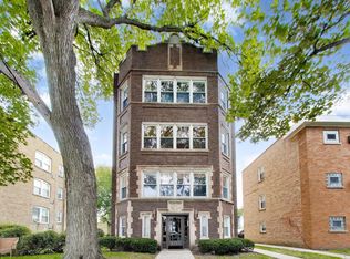 8911 Lamon Ave APT C, Skokie, IL 60077