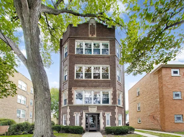 8911 Lamon Ave APT C, Skokie, IL 60077