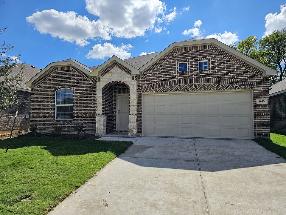 1st image of 1813 White Ash Way