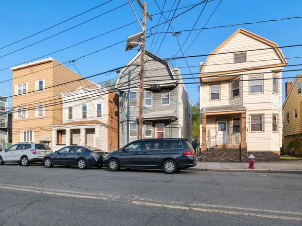 103 Avenue F, Bayonne, NJ 07002