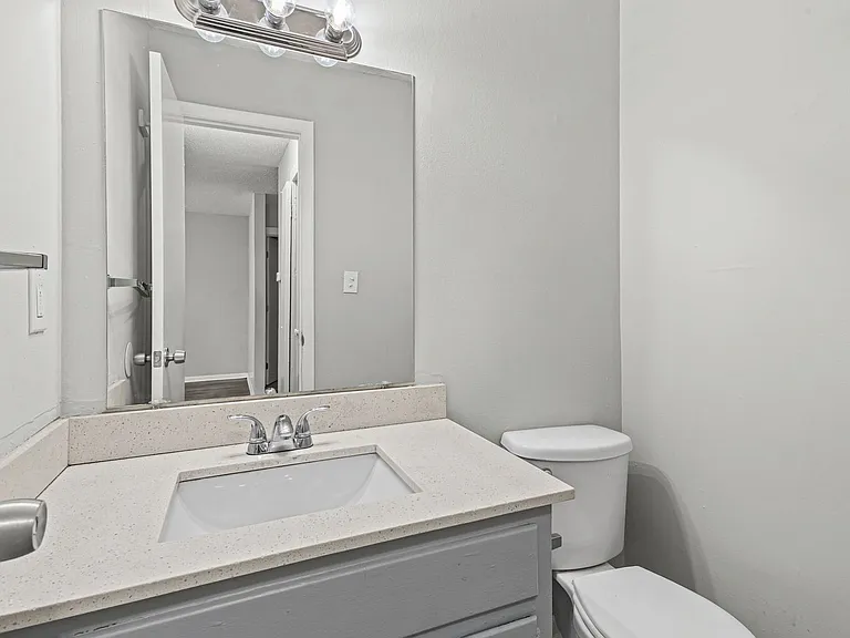 Redwood Village Townhomes — Photo 34