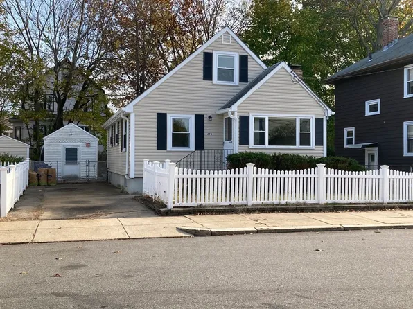 274 Vermont St, West Roxbury, MA 02132