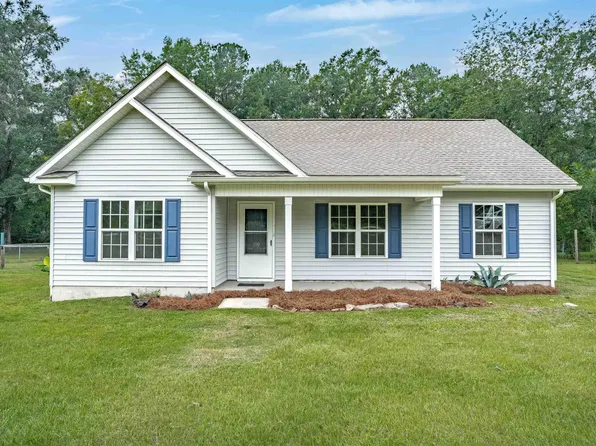 110 Henry St, Eastover, SC 29044