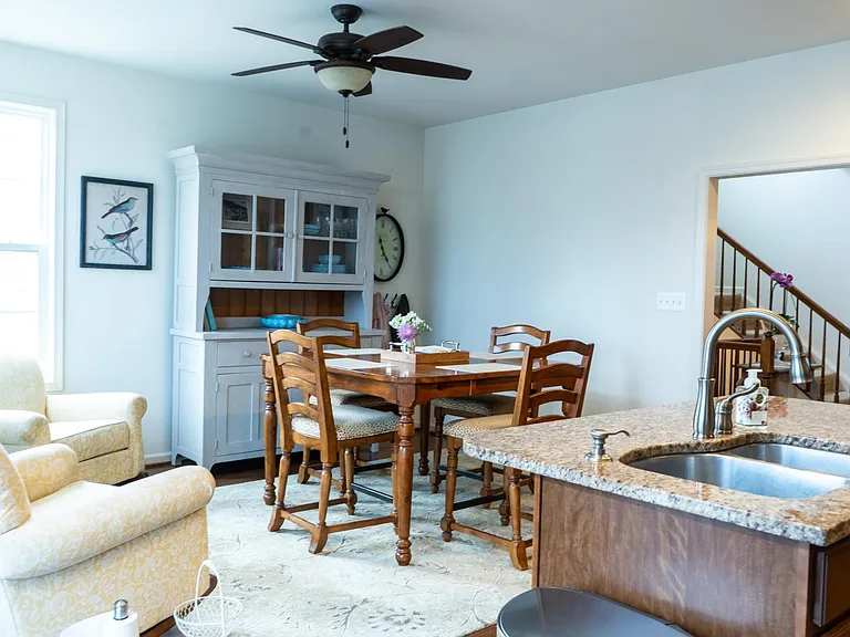 25095 Croxley Green Sq — Photo 66