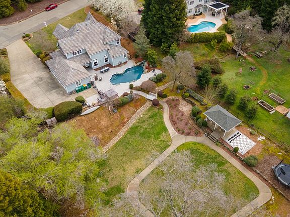 2nd image of 2416 Highland Hills Dr