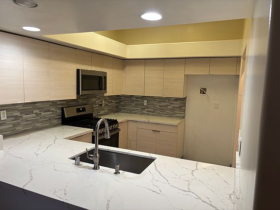 5th image of 4520 Pennsylvania Ave APT 135