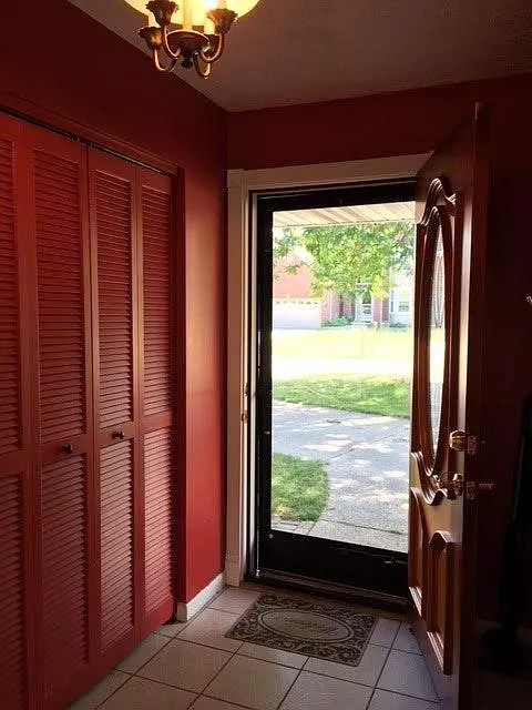 3175 Talbot Drive — Photo 2