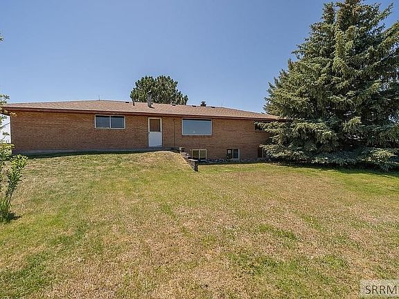 5th image of 3142 N 125 W