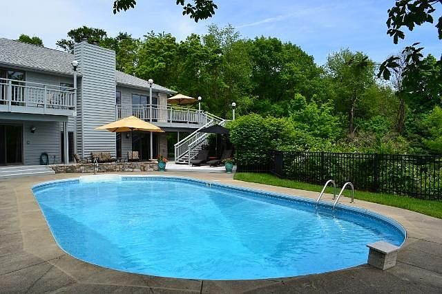 1st image of 46 Waterford Ct