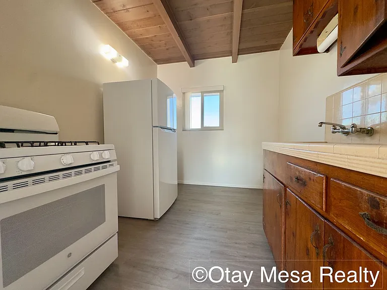 970 Seacoast Dr — Photo 5