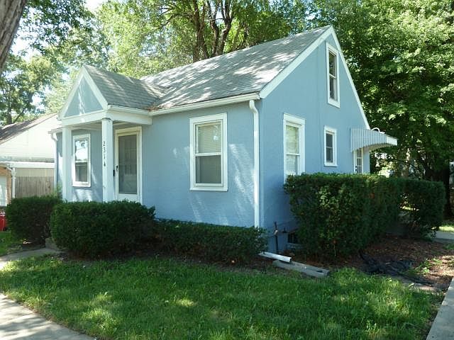 1st image of 2314 S Vermont Ave