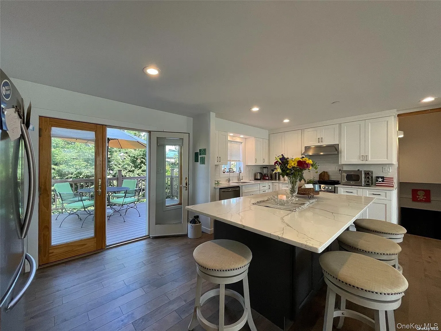3 bed, 2.0 bath, 1200 sqft, $4,500 — Photo 2