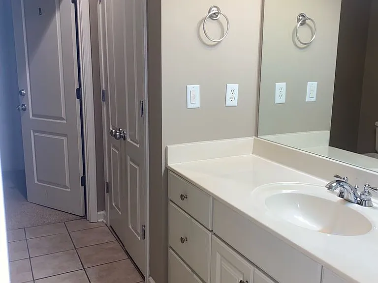 2526 Acton Park Ln — Photo 7