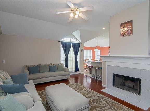 4th image of 1006 Blackwell Dr