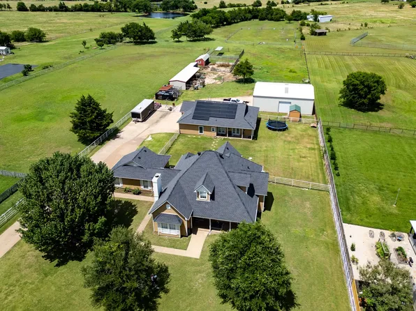 2211 McAlpin Rd, Midlothian, TX 76065